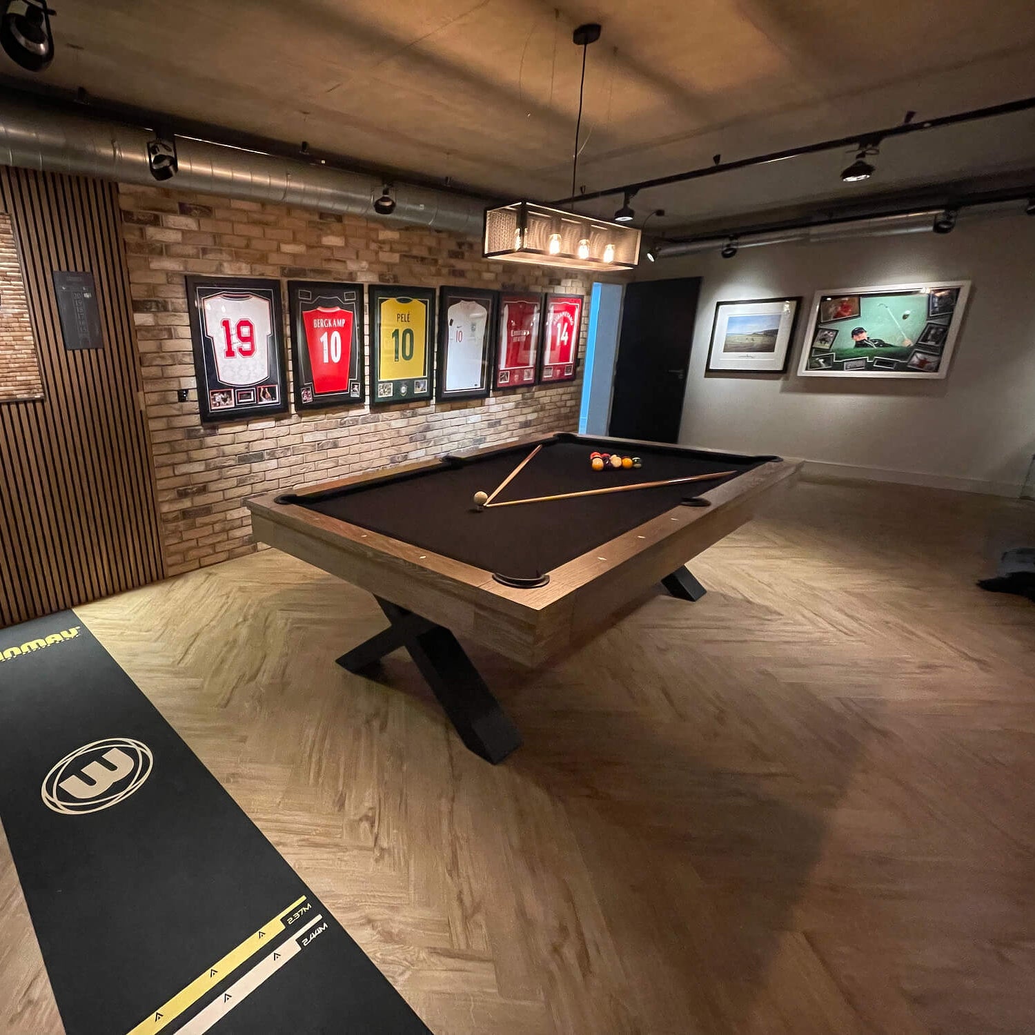 Cue-King Texas Pool Table (Fully Customisable)